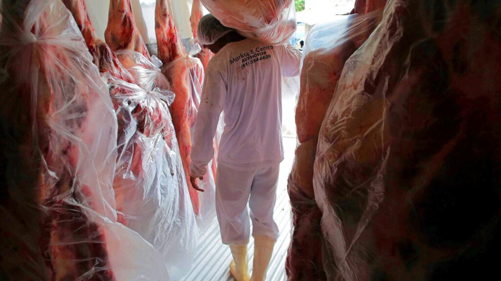 La SRT aumentó a 32 kilogramos el límite para el manejo de carne