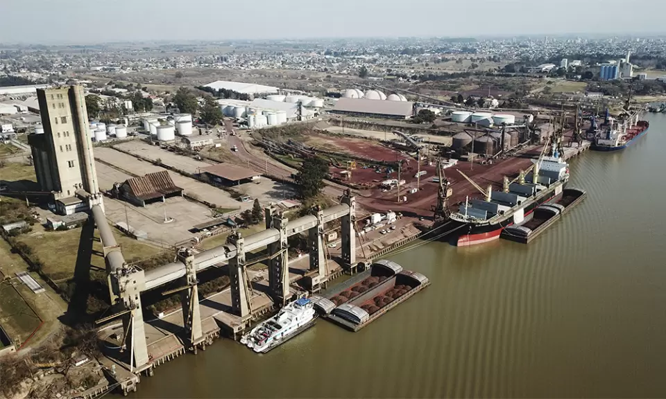 El puerto de San Nicolás se prepara para recibir 14 buques con fertilizantes